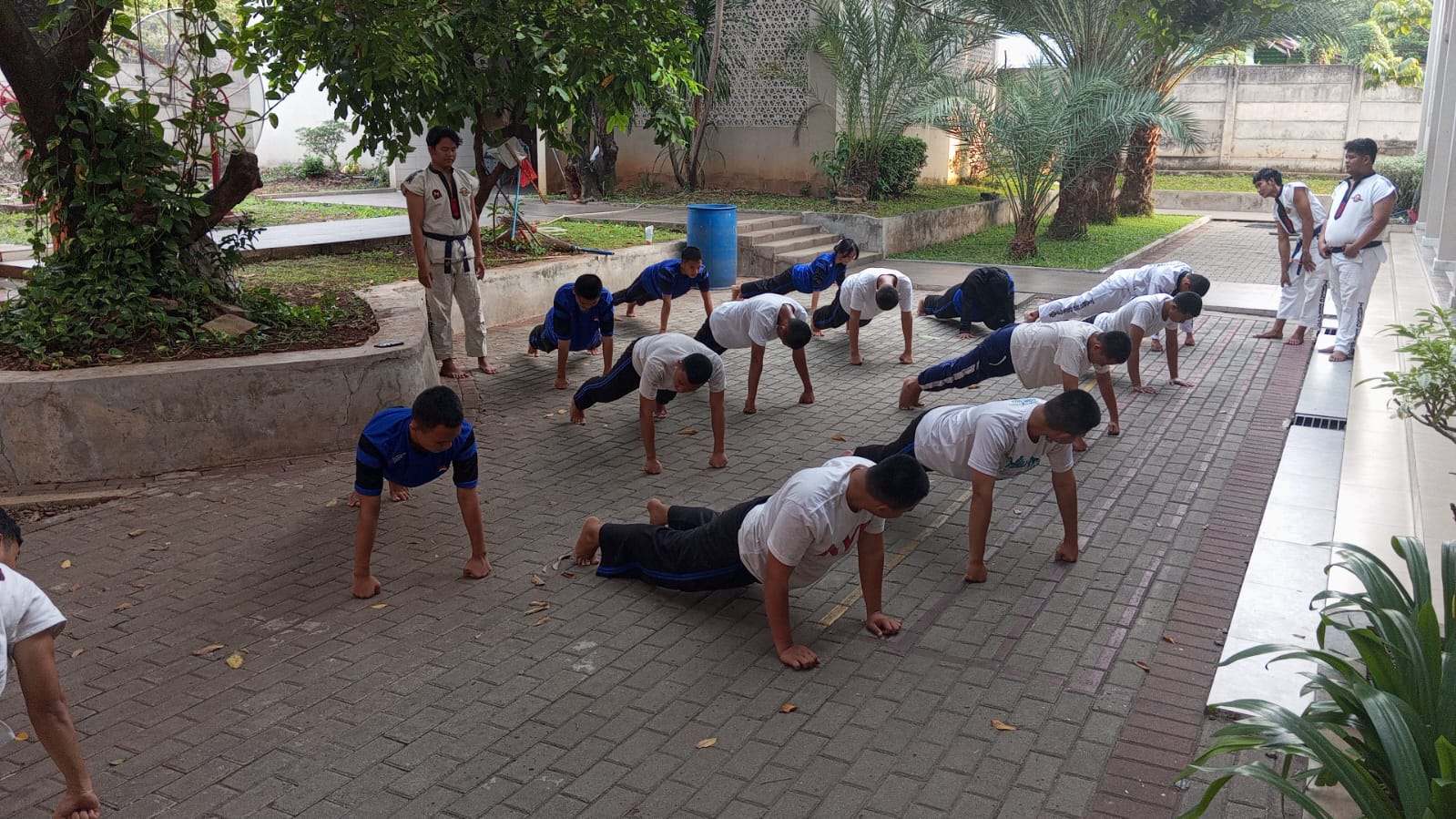 Galeri Tarung Drajat